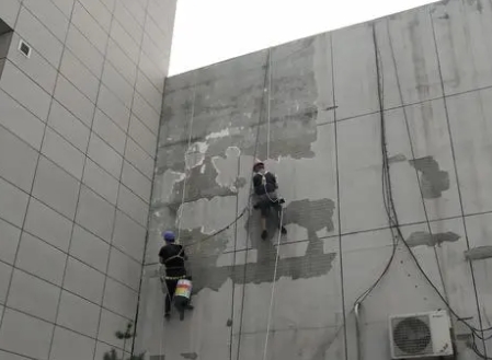 南阳市楼顶漏水维修公司分享下南阳市外墙防水的注意事项